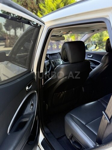 Hyundai Santa Fe-17