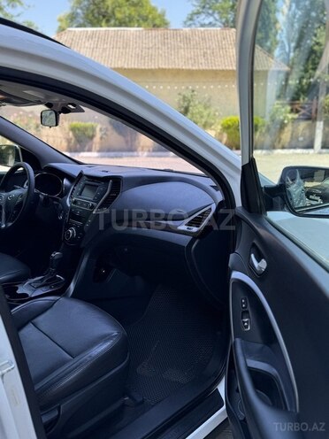 Hyundai Santa Fe-16