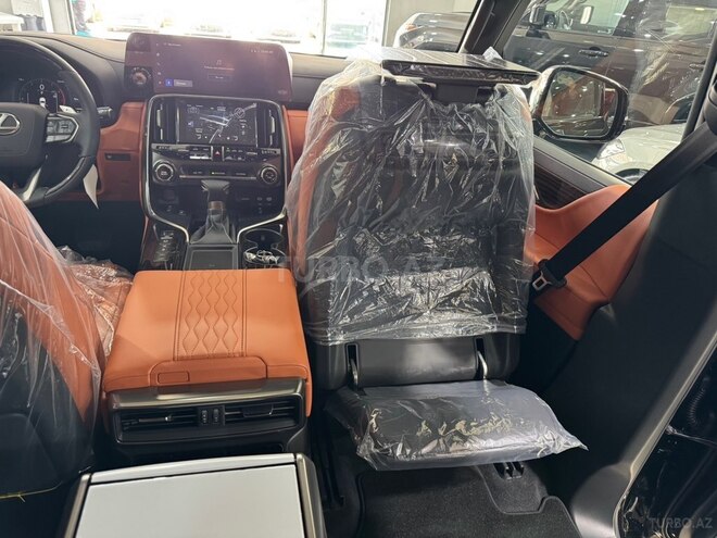 Lexus LX 600-26