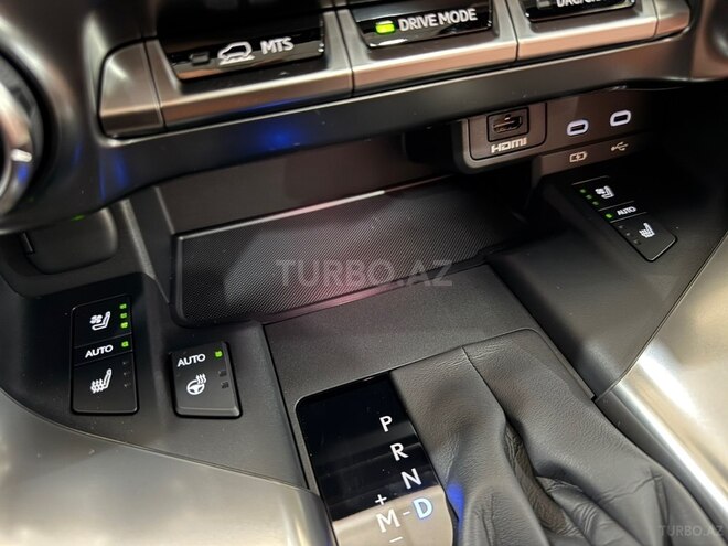 Lexus LX 600-36