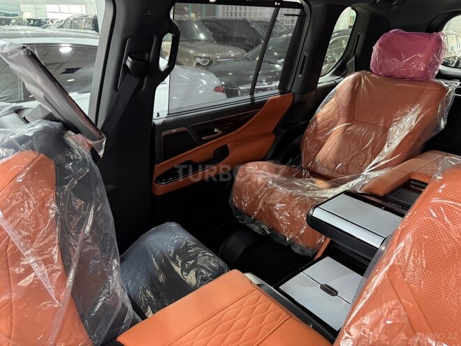 Lexus LX 600-32