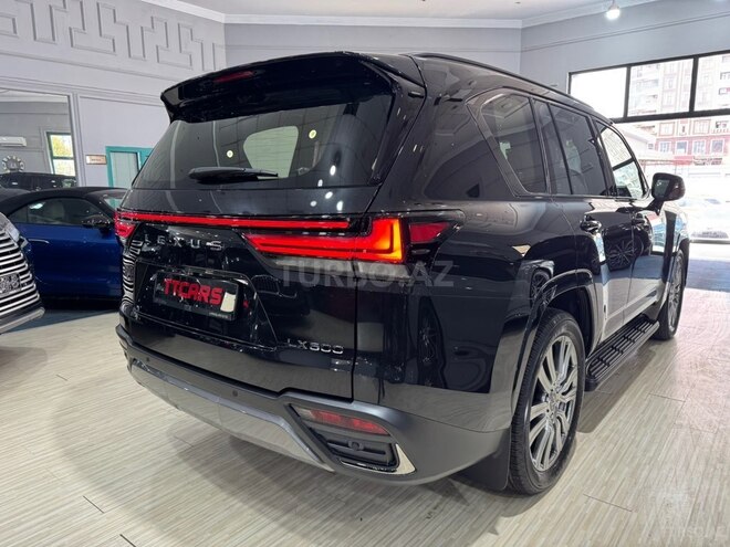 Lexus LX 600-6