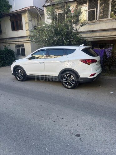 Hyundai Santa Fe-4