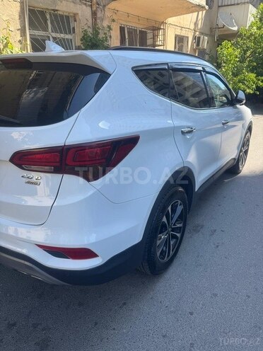 Hyundai Santa Fe-16