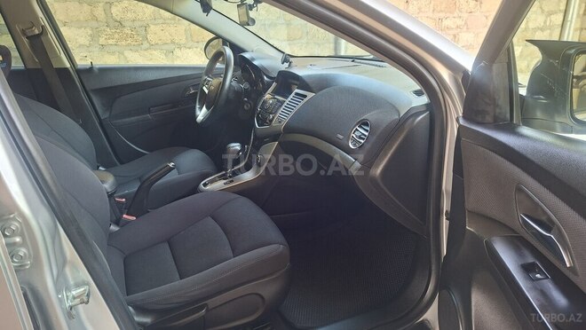 Chevrolet Cruze-5