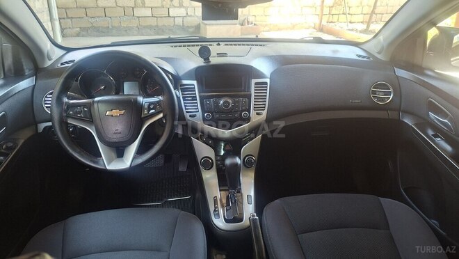 Chevrolet Cruze-8