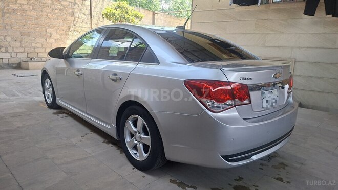 Chevrolet Cruze-11