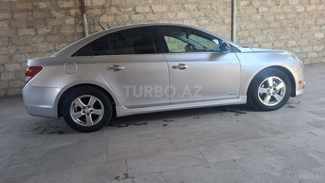 Chevrolet Cruze-18