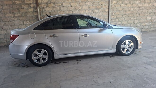Chevrolet Cruze-19