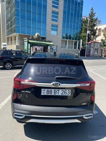 Kia Seltos-3