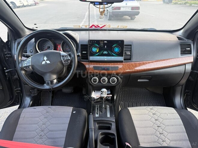Mitsubishi Lancer-3