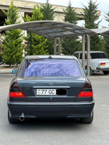 Mercedes C 230-3