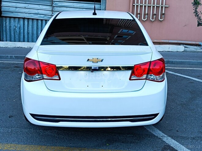 Chevrolet Cruze-11
