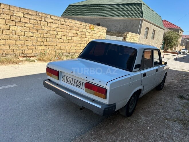 LADA (VAZ) 2107-2