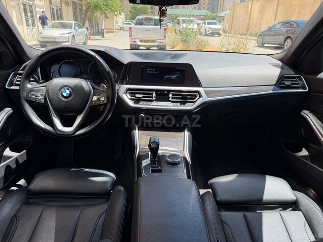 BMW 330-11