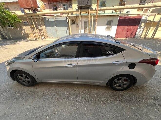 Hyundai Avante-3