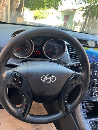 Hyundai Avante-9
