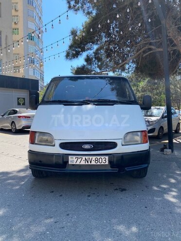 Ford Transit-1