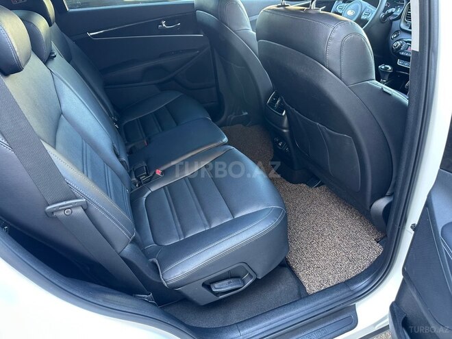 Kia Sorento-8