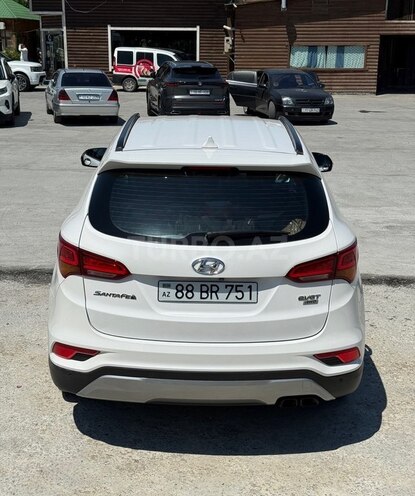 Hyundai Santa Fe-5