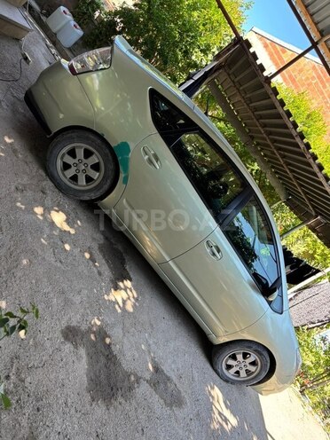 Toyota Prius-3