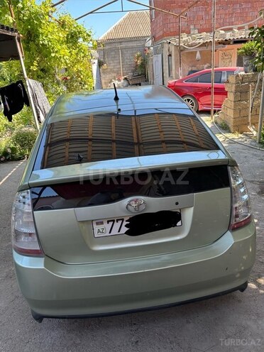 Toyota Prius-2
