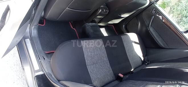 Mercedes C 200-8
