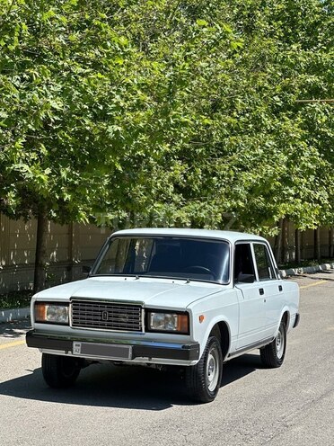 LADA (VAZ) 2107-1