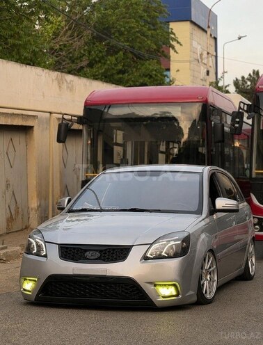 Kia Rio-1