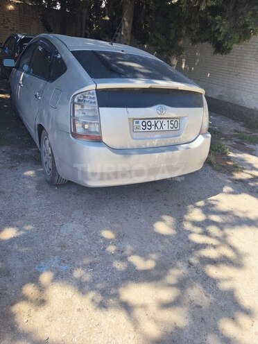 Toyota Prius-2