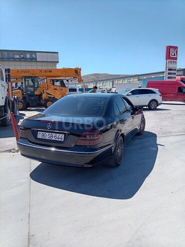 Mercedes E 240-2