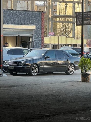 Mercedes E 240-5