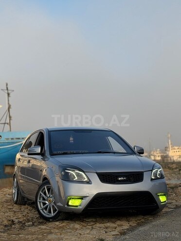 Kia Rio-12