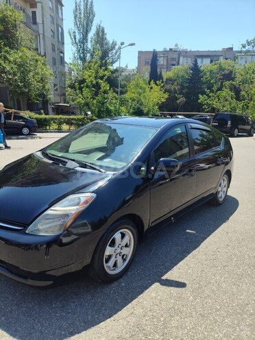 Toyota Prius-2
