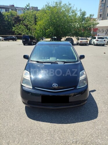 Toyota Prius-4