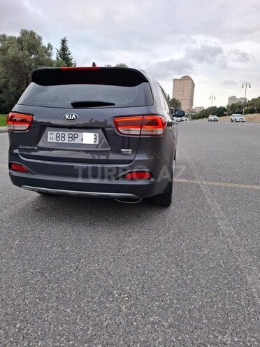 Kia Sorento-4