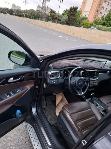 Kia Sorento-9