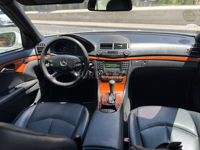 Mercedes E 220-8