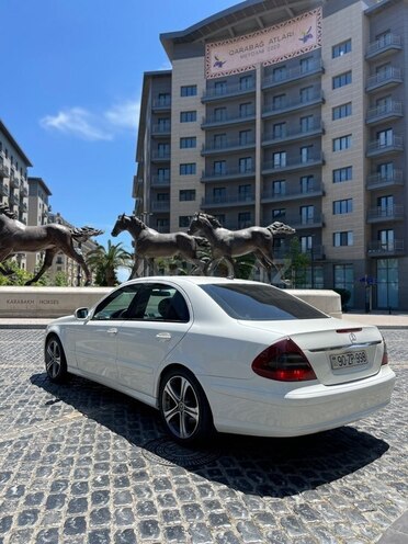 Mercedes E 220-6