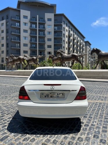 Mercedes E 220-4