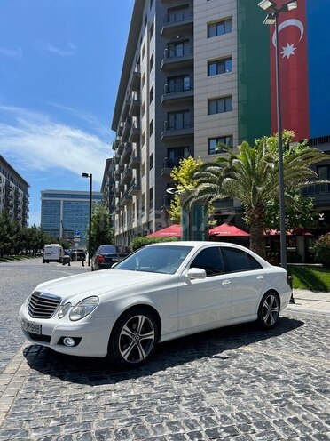 Mercedes E 220-3