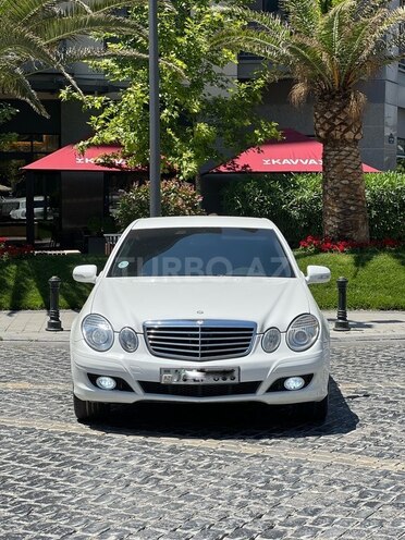 Mercedes E 220-1