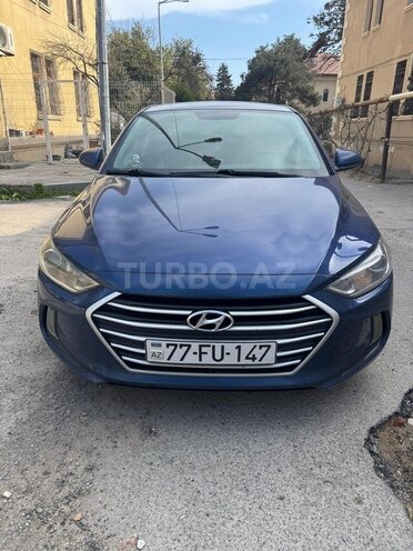 Hyundai Elantra-1