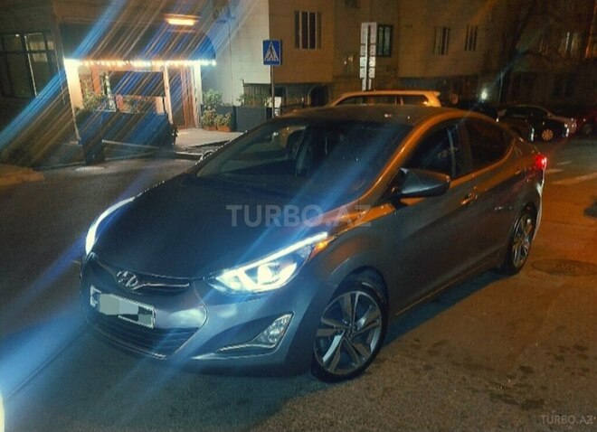 Hyundai Elantra-4
