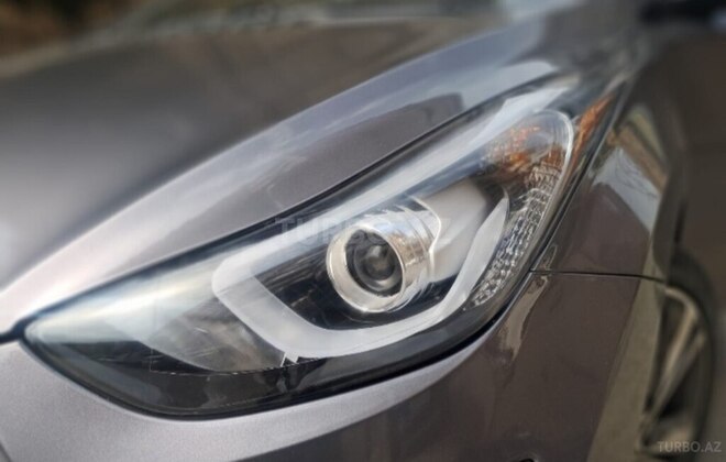 Hyundai Elantra-19