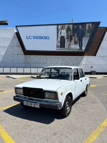 LADA (VAZ) 2107-1
