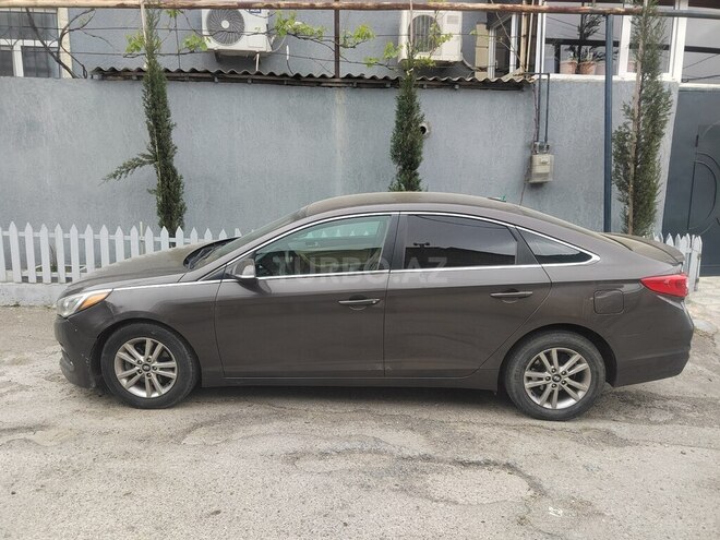 Hyundai Sonata-4