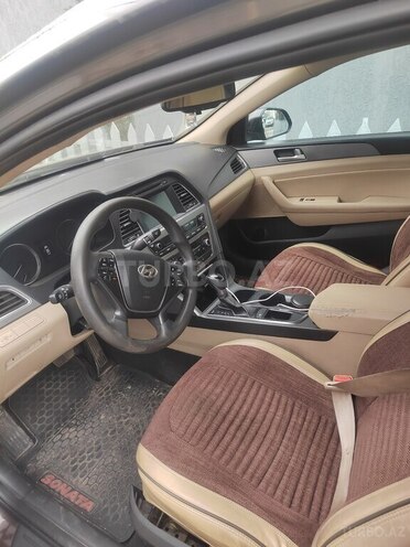 Hyundai Sonata-7
