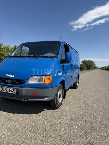 Ford Transit-9