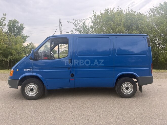 Ford Transit-7